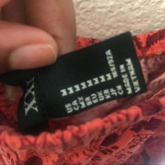 FLORAL ROMPER - Picture 2 of 2