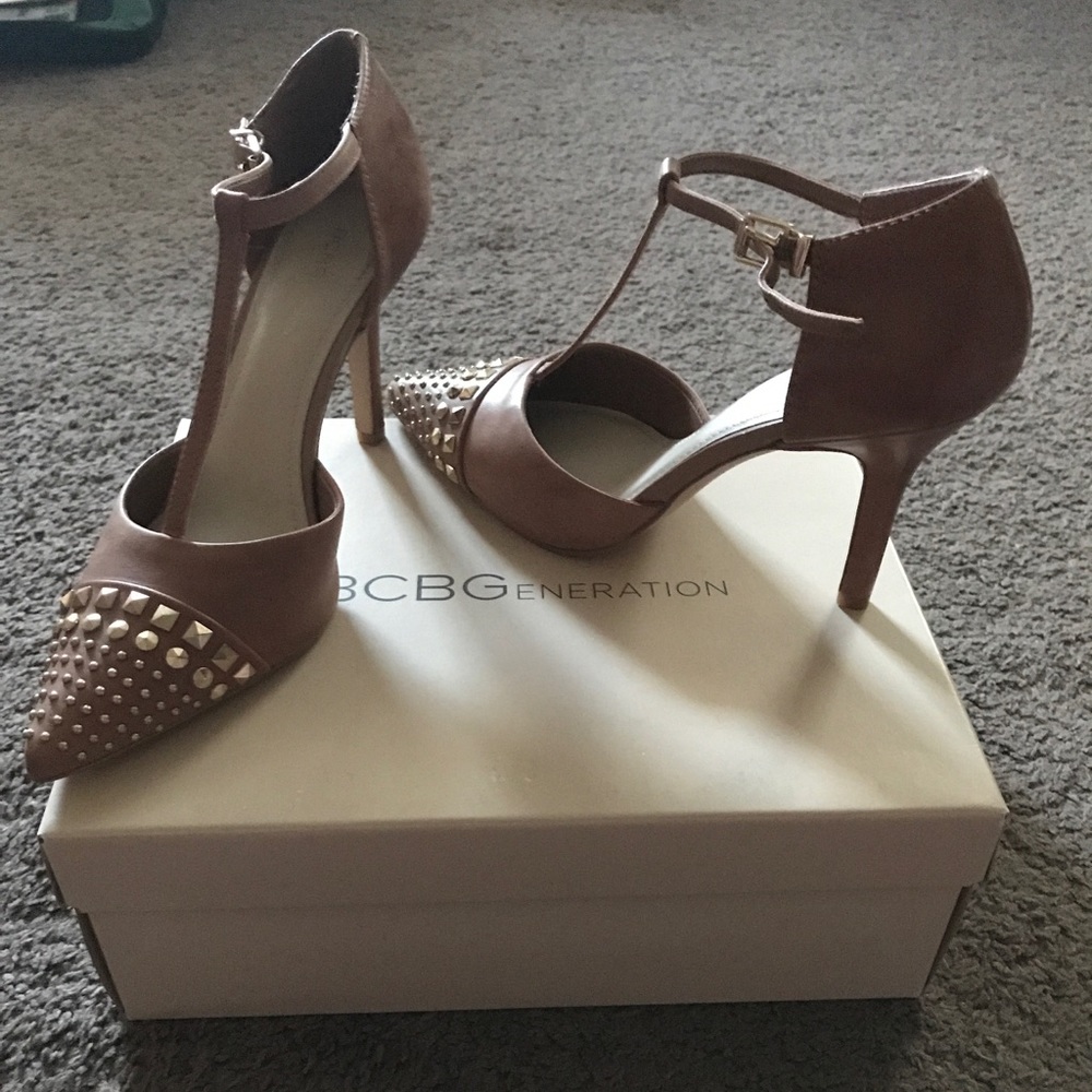 Brand new heels Taupe/brown