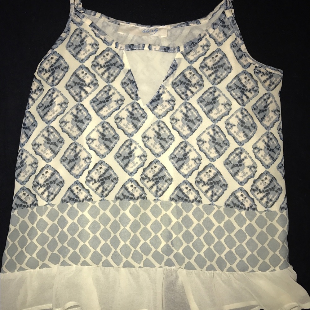 Stylish summer top!