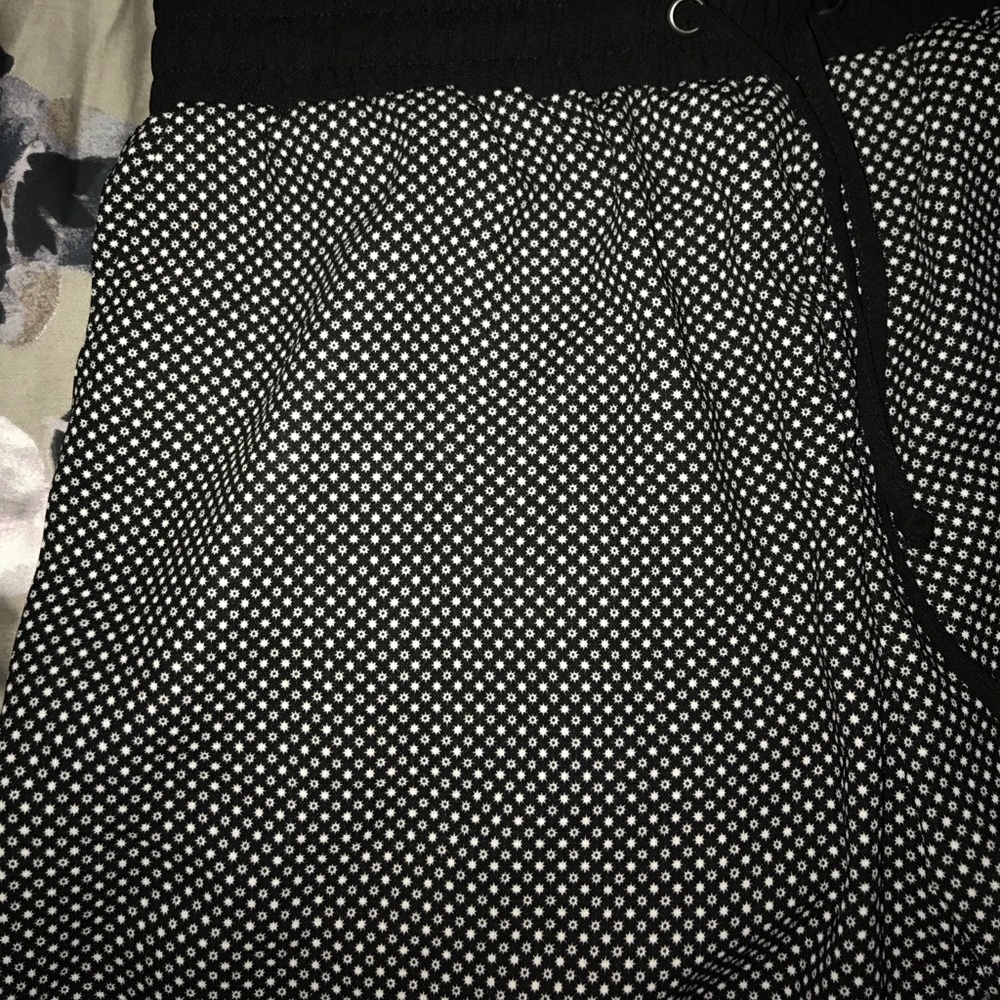 Shorts - Picture 3 of 4