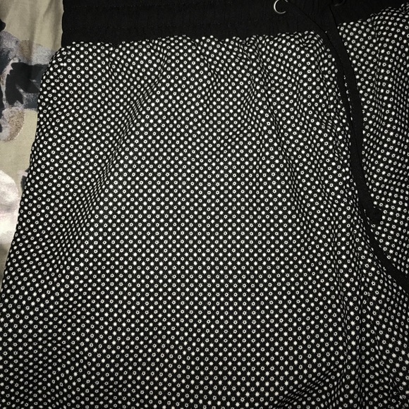 Shorts - Picture 3 of 4