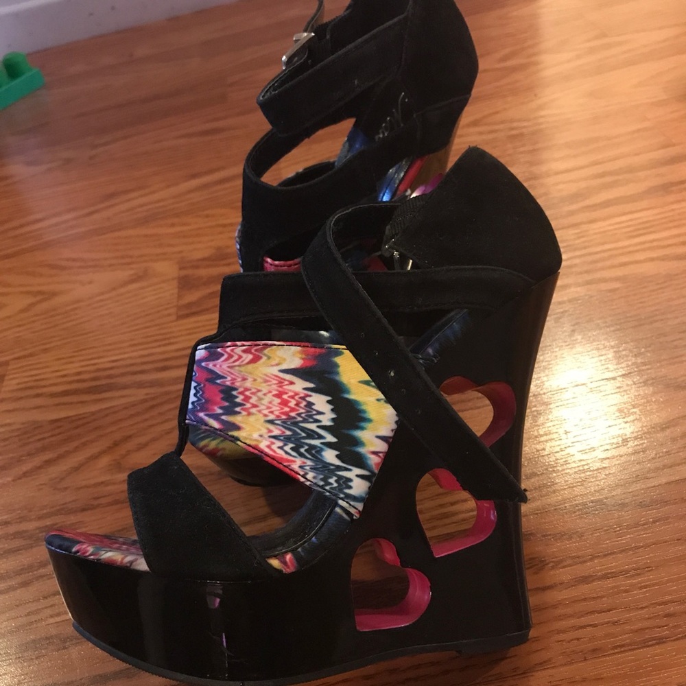 Black Wedges/colorful