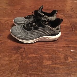 Adidas alphabounce sneaker