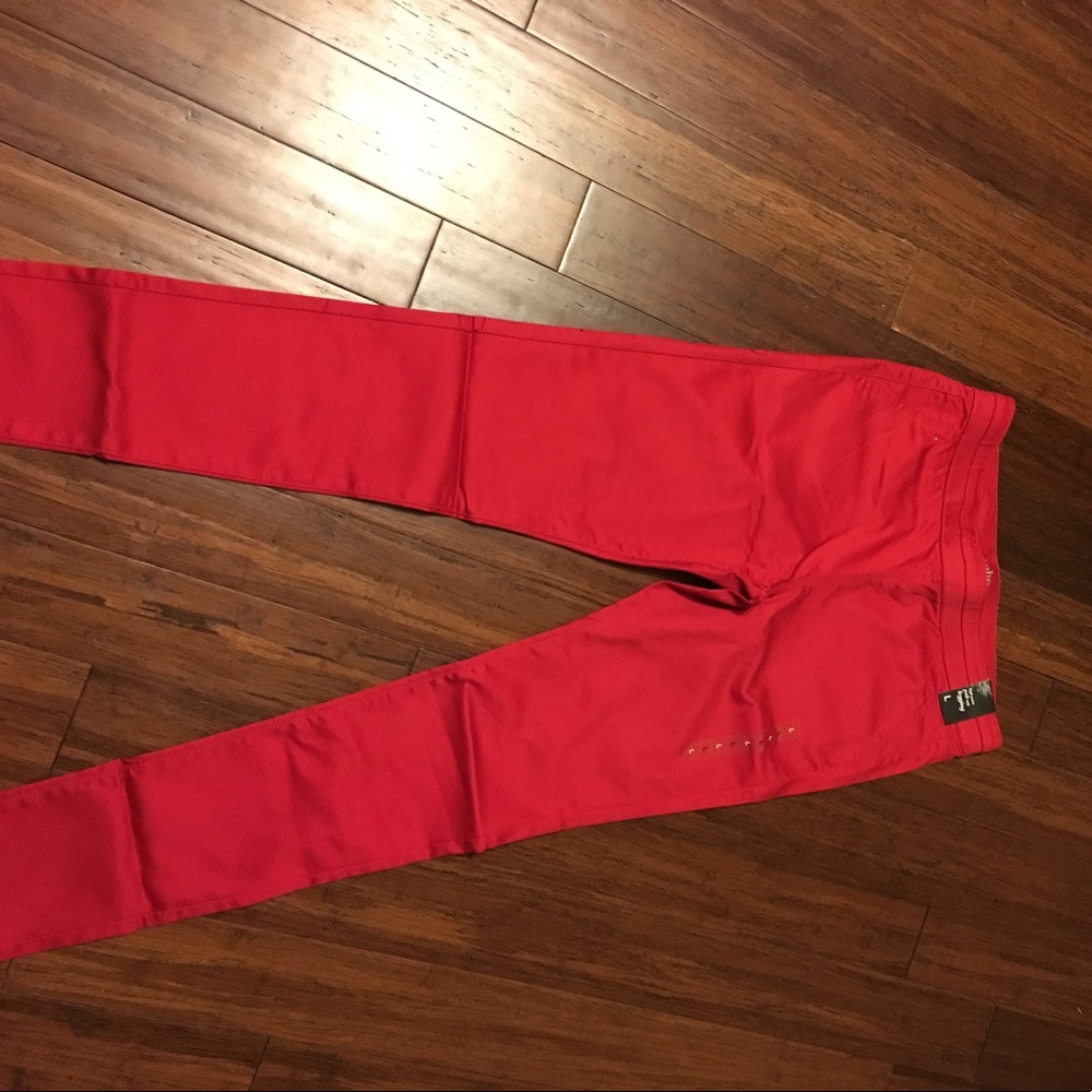 Red high waisted pull on leggings