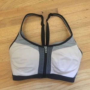Victoria's Secret sports bra | 32dd