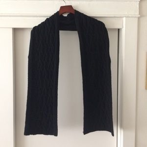 Cable knit cashmere scarf