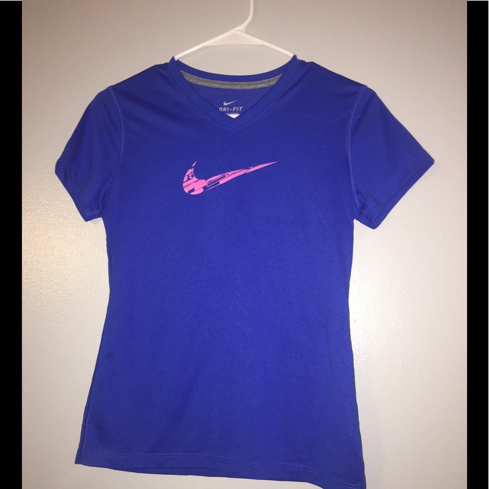 Nike athletic tee