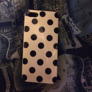 White iPhone 5/5s Case with black polka dots
