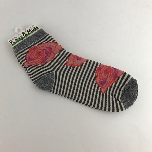 NWT Bloomies Crew Socks - Picture 2 of 2