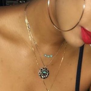 Meet your Posher, Isa