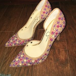 Jessica Simpson floral embroider heels