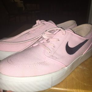 Pink Stefan Janoskis