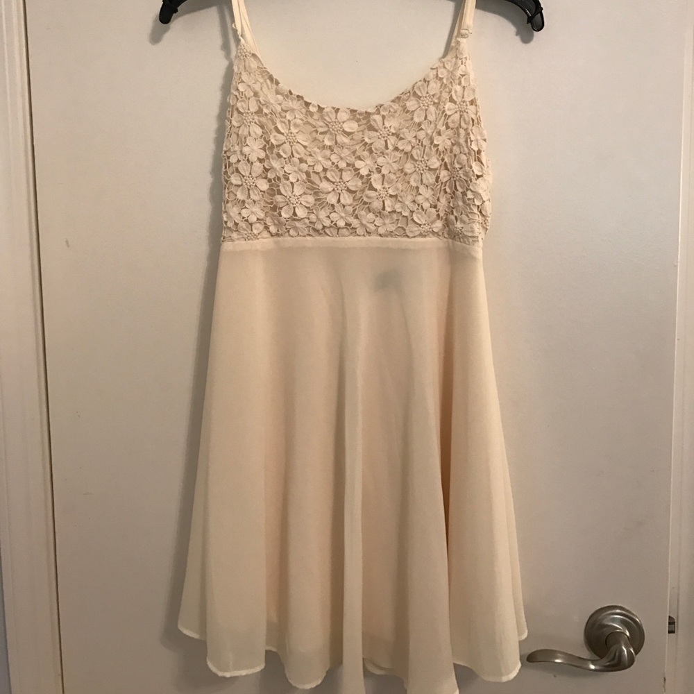 Off White Dress Size Small