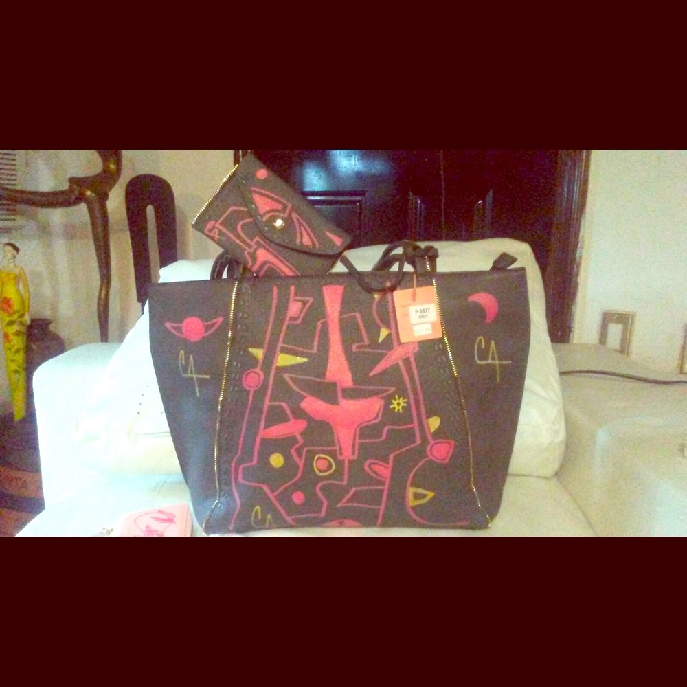 Custom design tote bag by Local Miami Artist.