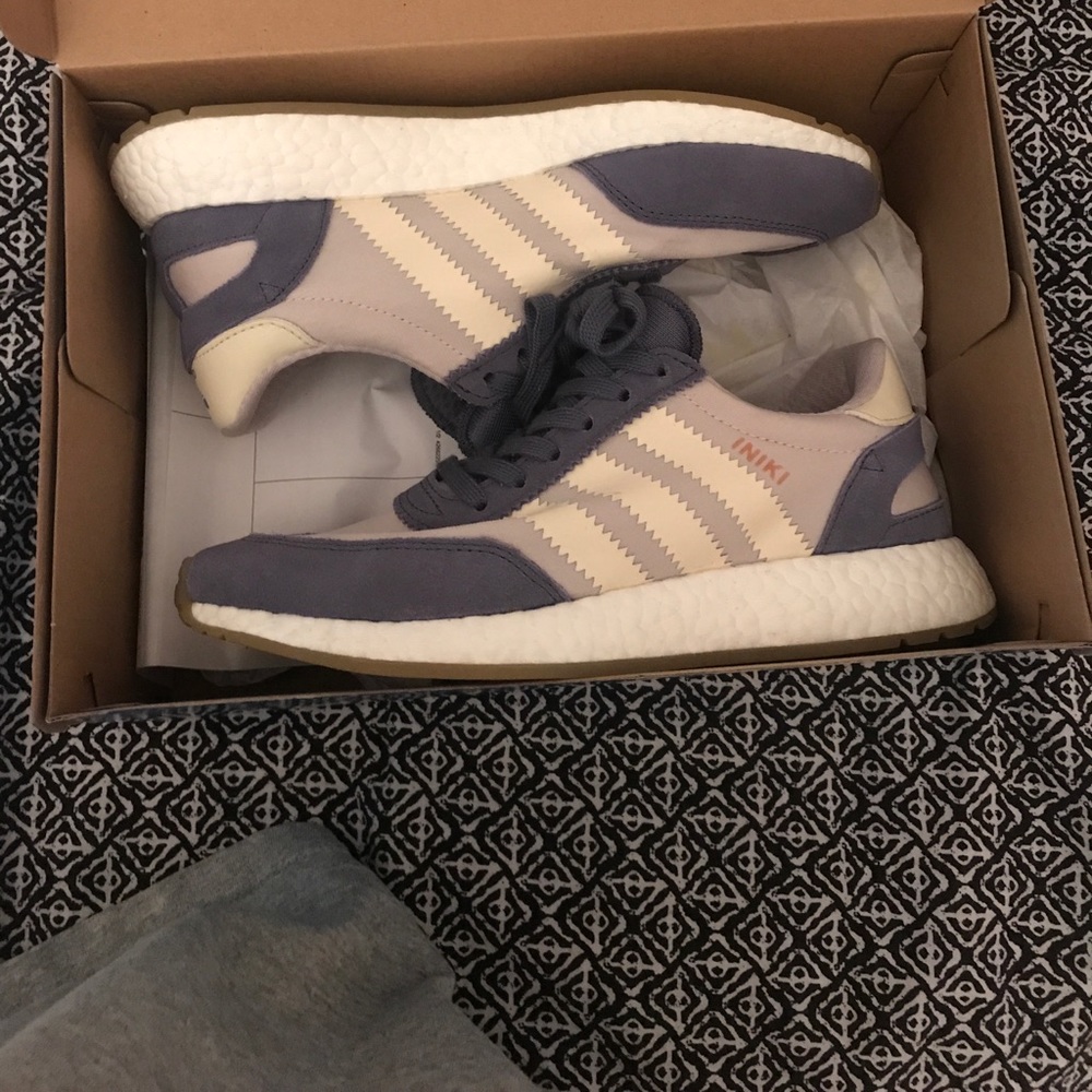 Iniki runner light purple