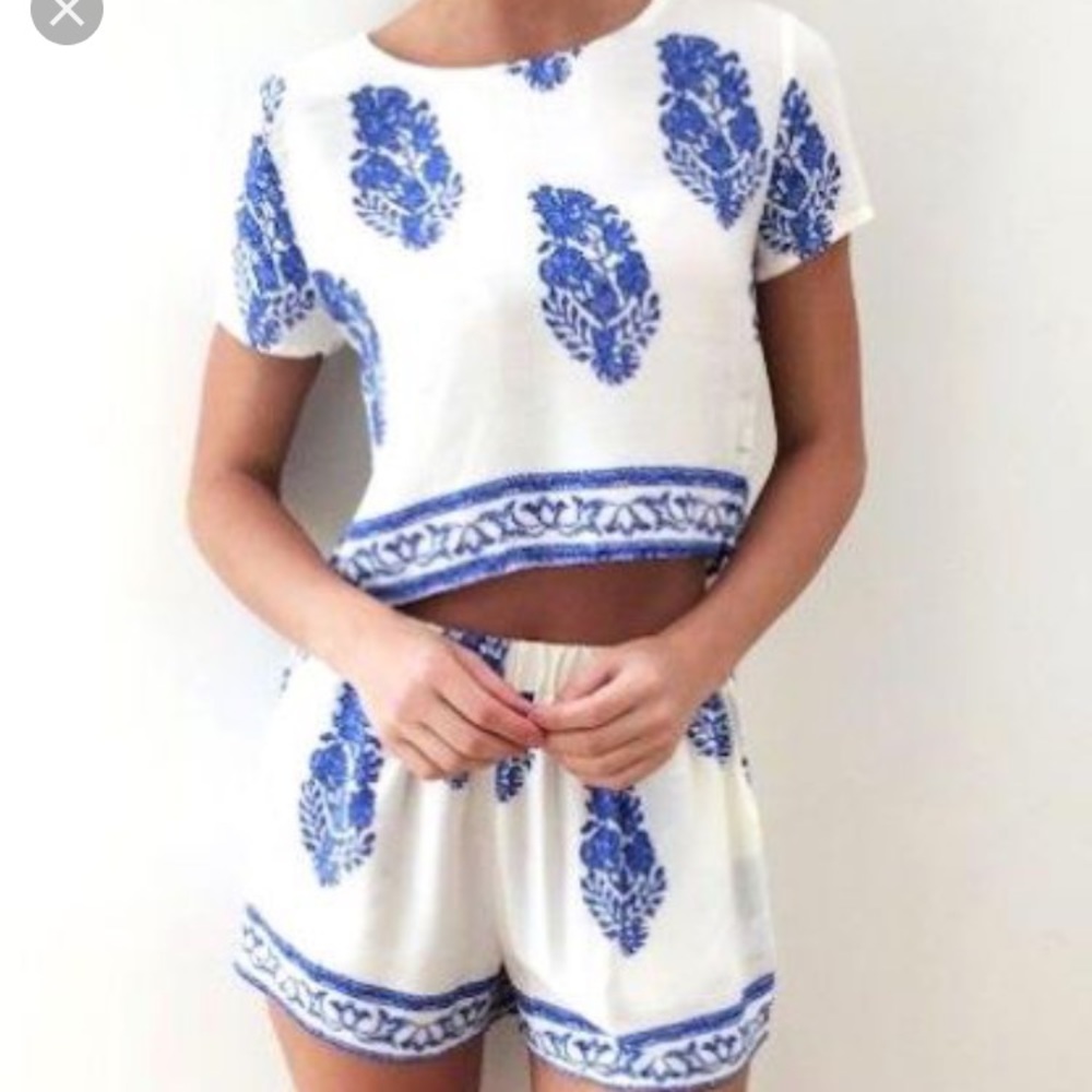 Reverse Crop Top and Short Set Size XS