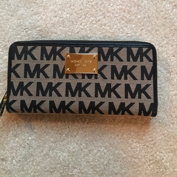 Wallet - Picture 1 of 2