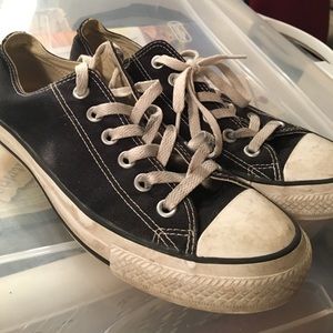 black converse