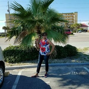 Meet your Posher, Constance