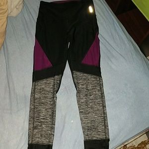 Athletic leggings