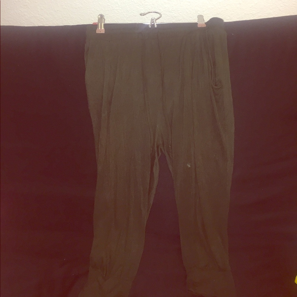 Parachute pants.👖