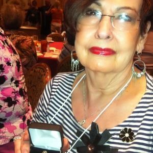 Meet your Posher, Carolyn