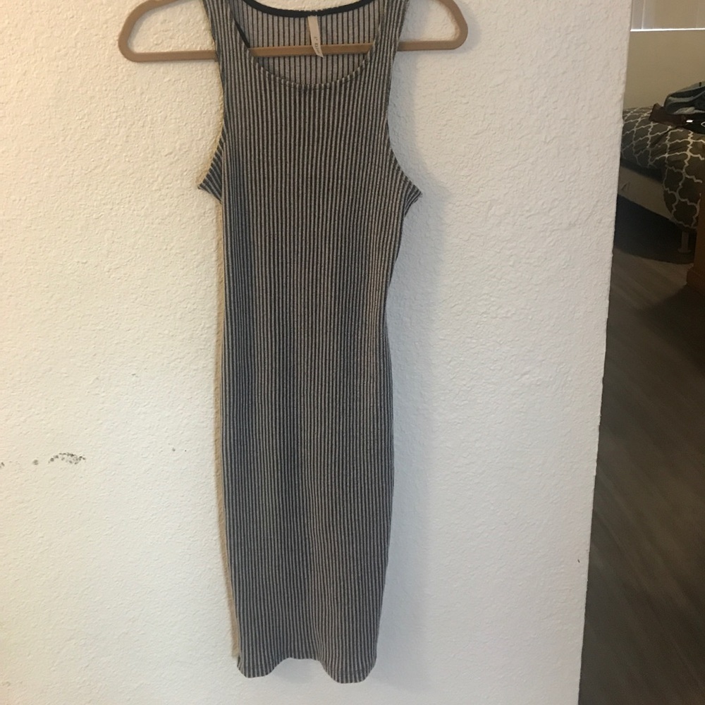 MIDI RIBBED GREY/BLACK/WHITE DRESS!