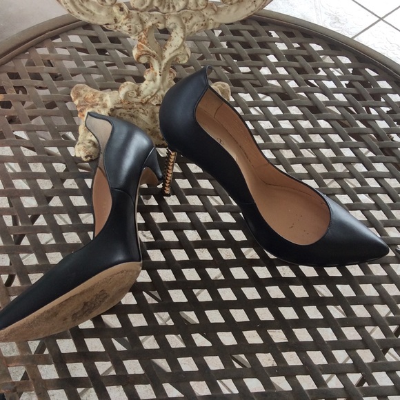 ✅✅✅⚡️SALE⚡️Valentino Garavani MADE IN ITALY - Picture 4 of 8