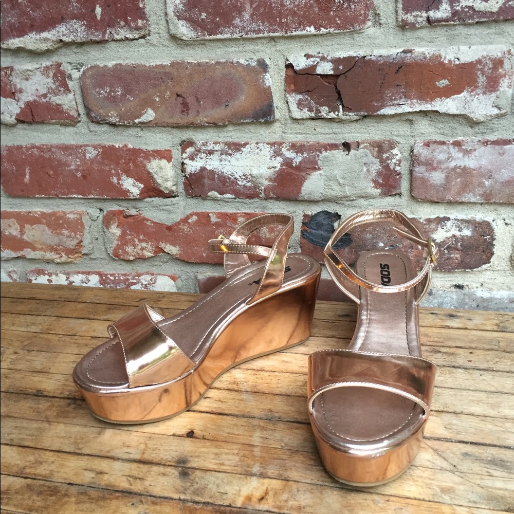 SODA metallic platform heals