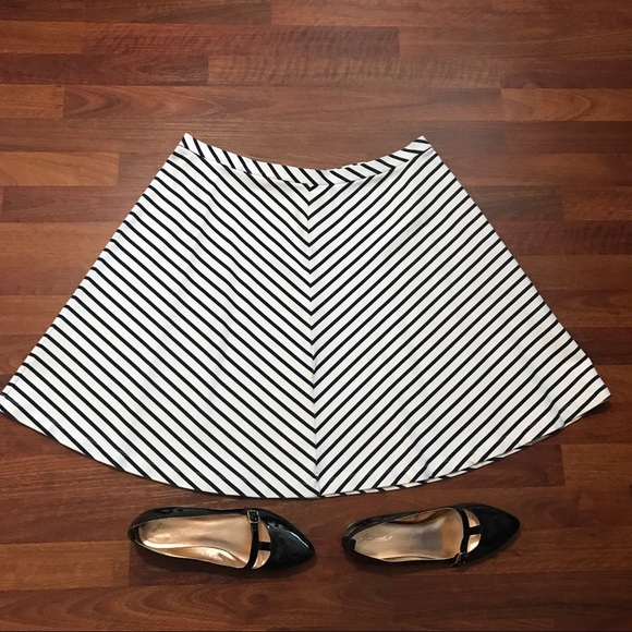 Lands' End Dresses & Skirts - Lands' End Striped Skirt - 18