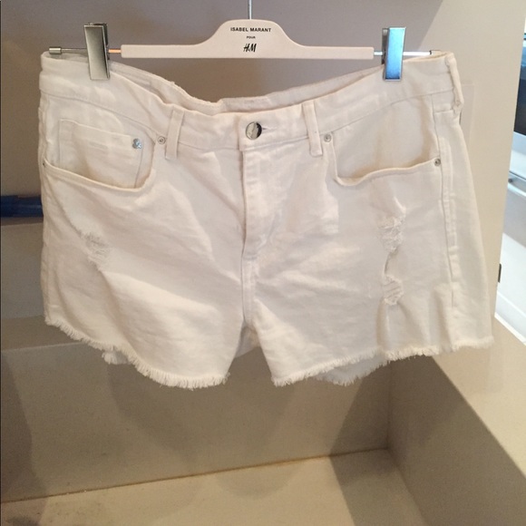 white denim shorts 
