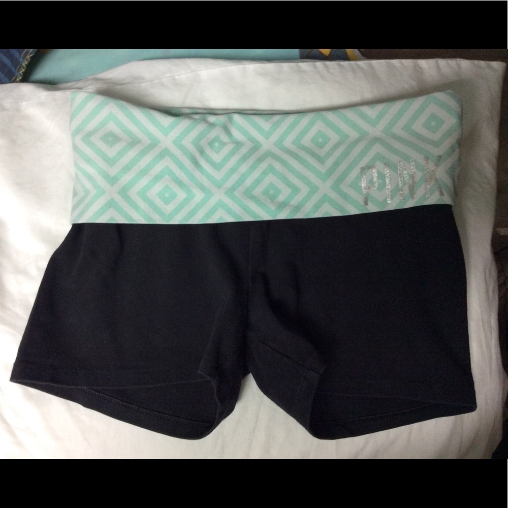 Victoria's Secret PINK yoga shorts..size XS