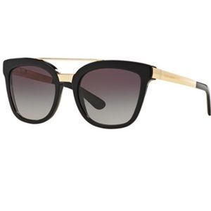 Dolce and Gabbana Black and gold sunnies 🔥