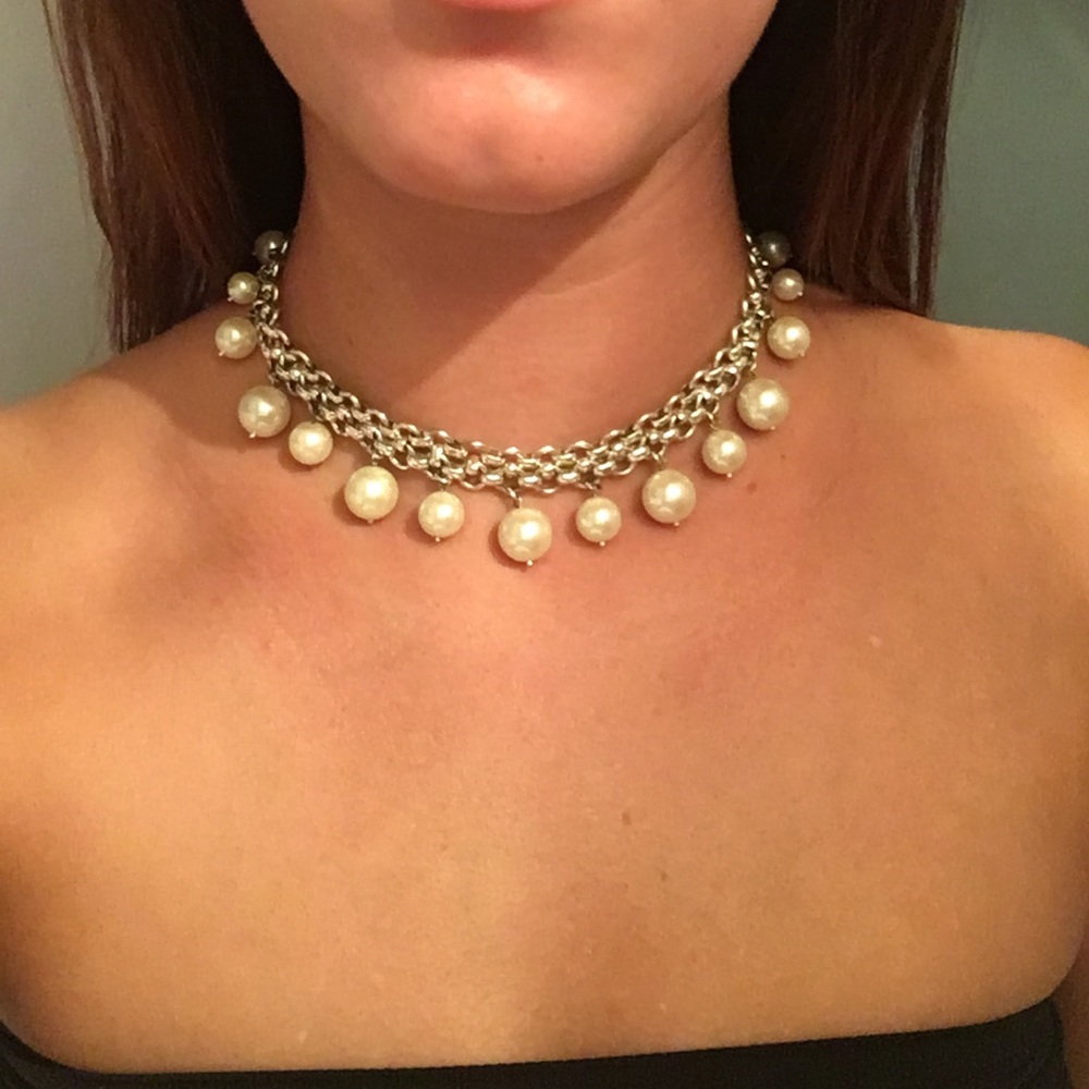 Silver and pearl chocker