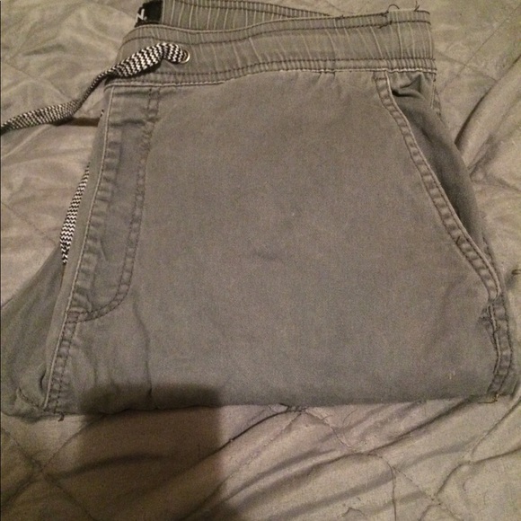 Gray joggers size large - Picture 3 of 4