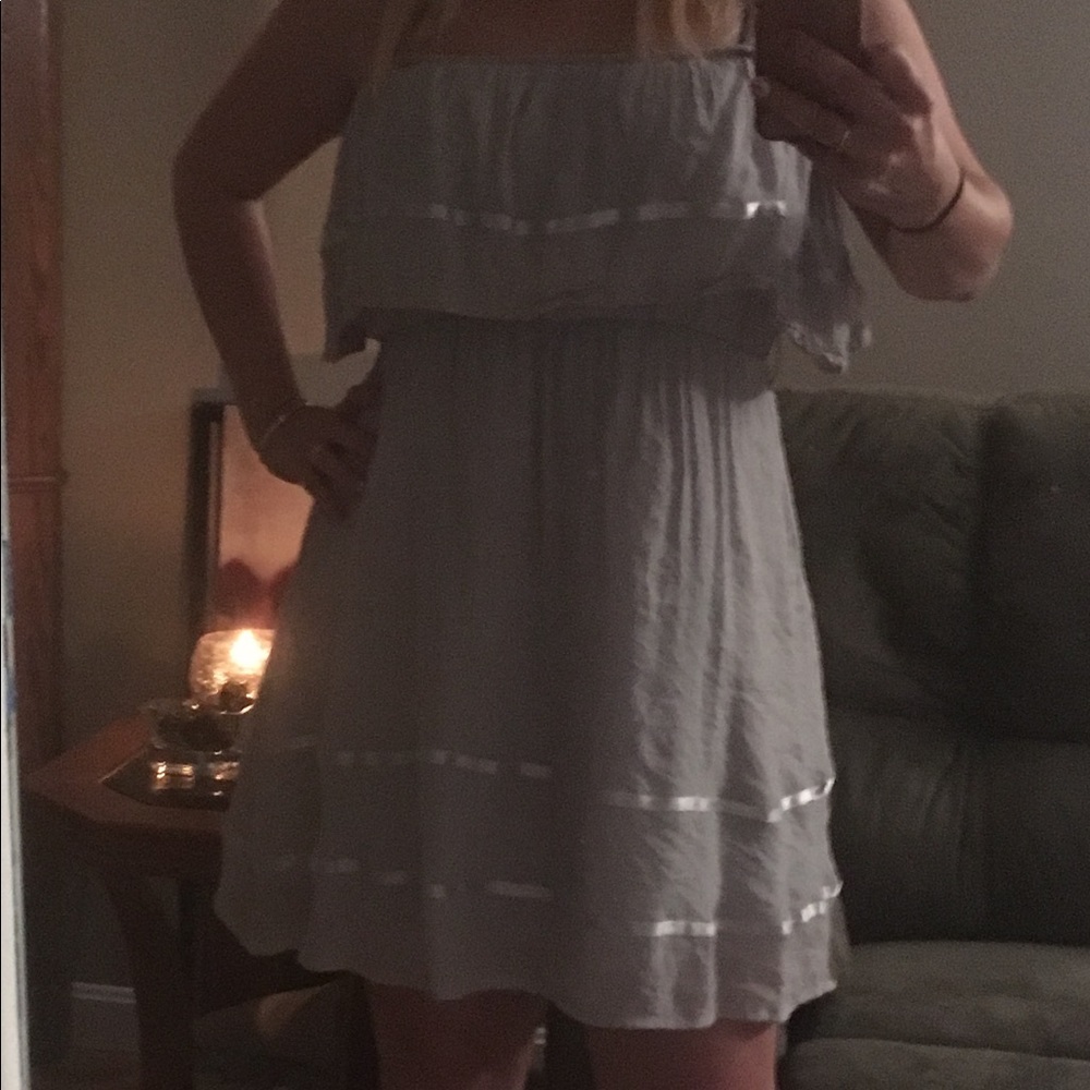 Flattering gray summer dress!