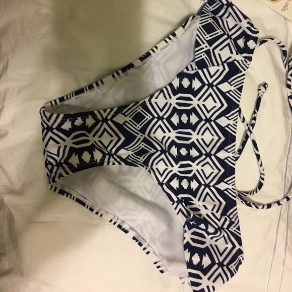 All For Color Bikini - Picture 7 of 8