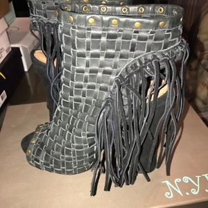 NYLA booties with fringe $15