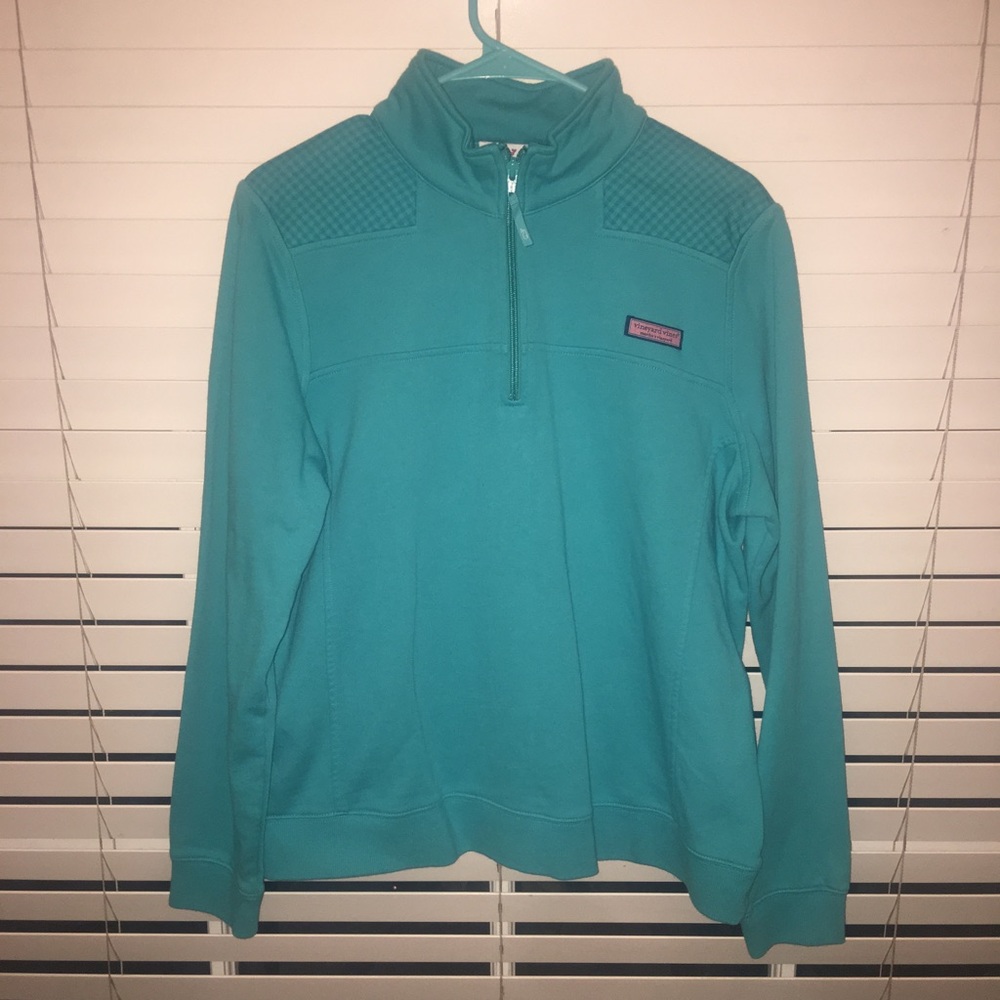 Vineyard Vines blue pull over