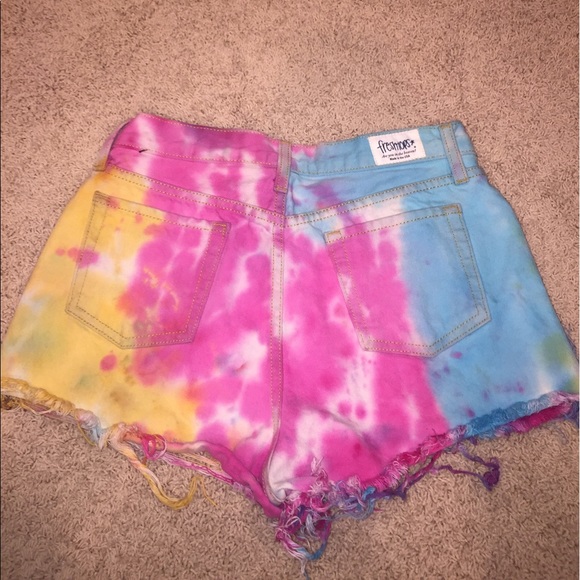 tie dye distressed shorts - Picture 2 of 3