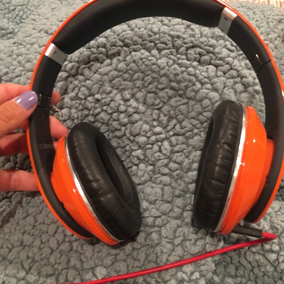 MAKE AN OFFER!!! Beats Headphones! - Picture 2 of 5