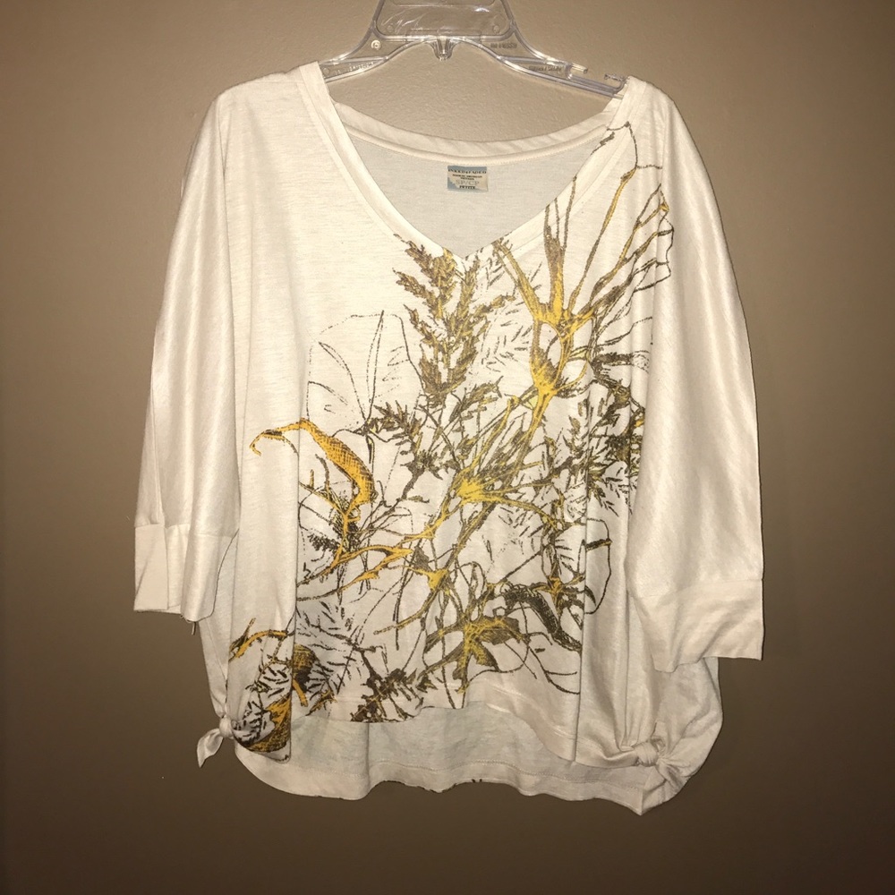 Mid sleeve shirt