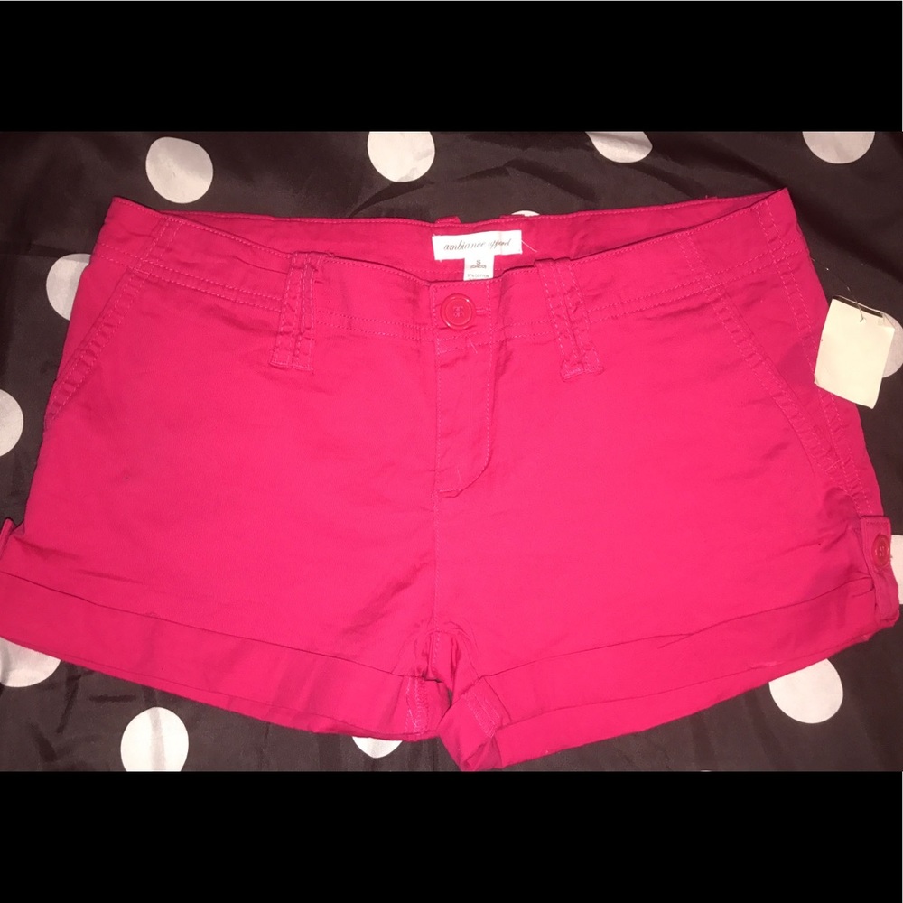 Hot pink shorts 💗