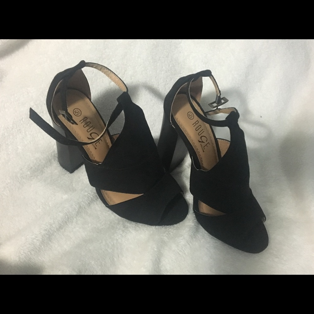 Black high heels shoes
