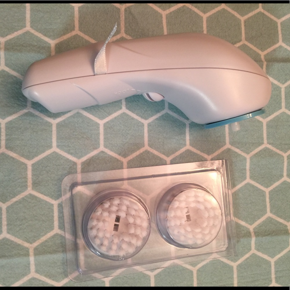 BeautiControl Microdermabrasion Brush.