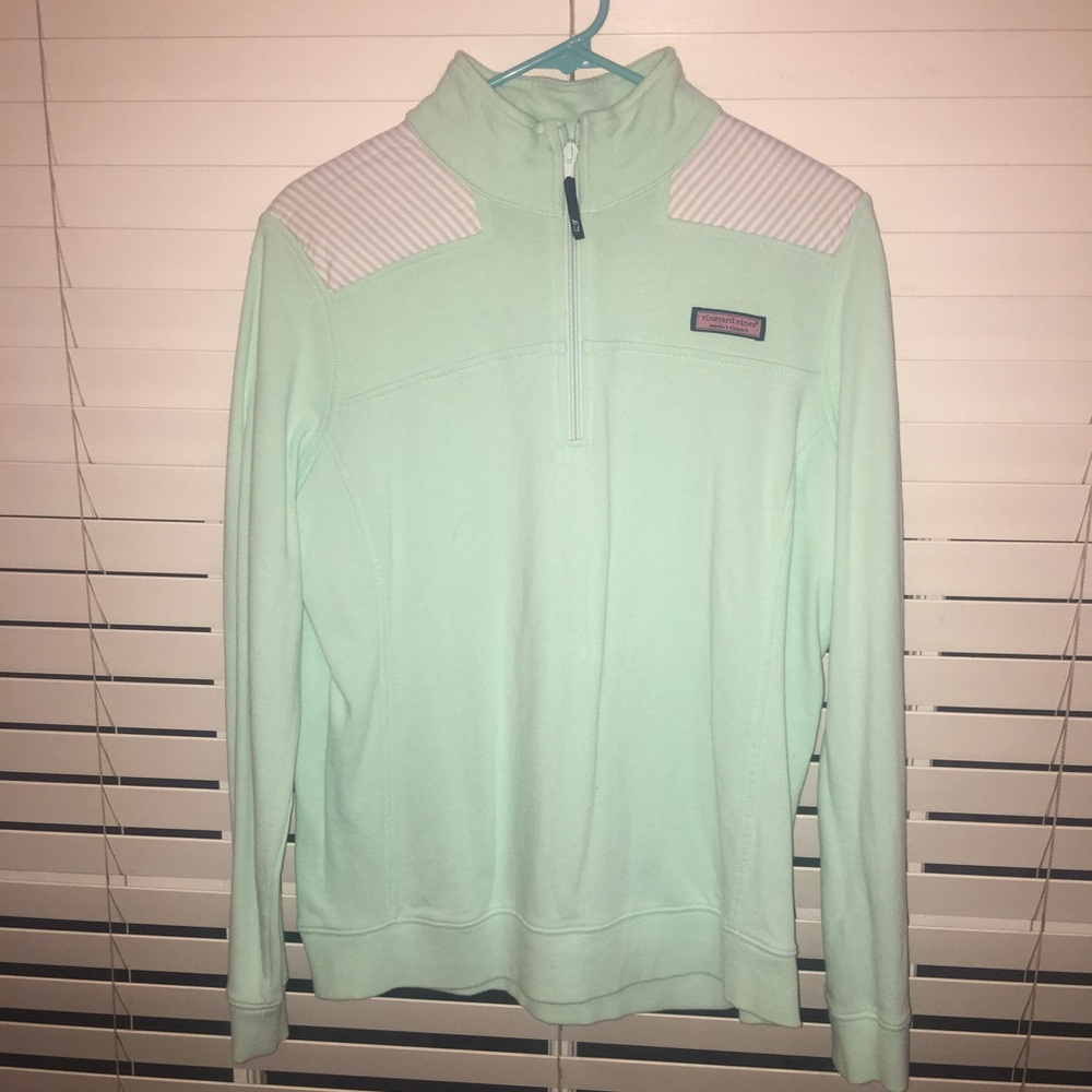 Vineyard Vines mint green pull over