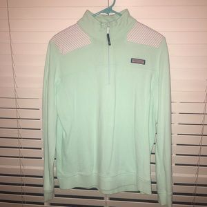 Vineyard Vines mint green pull over