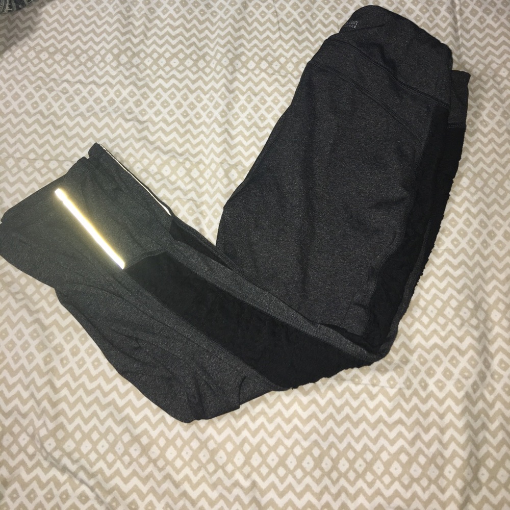 Calvin Klein Workout Capri Leggings