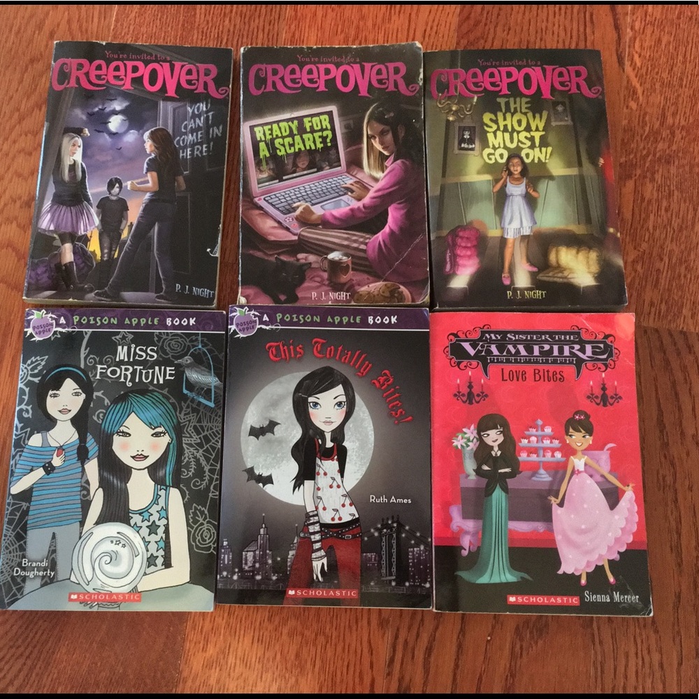 Bundle of (6) Books Creepover & Poison Apple 🍎