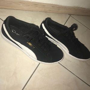 ✨Puma Foam Black/White Sneakers❤